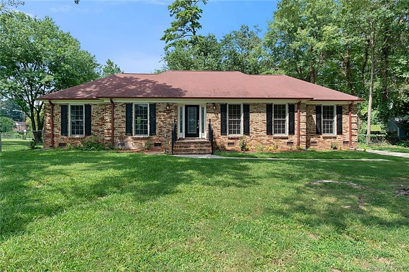 1802 Laurel Ln, Gastonia, NC 28054