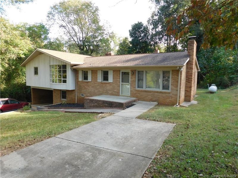 2521 Mill Dr, Gastonia, NC 28054