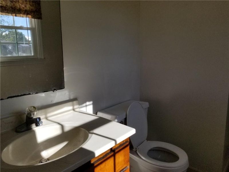 2125 Rover St, Newton, NC 28658
