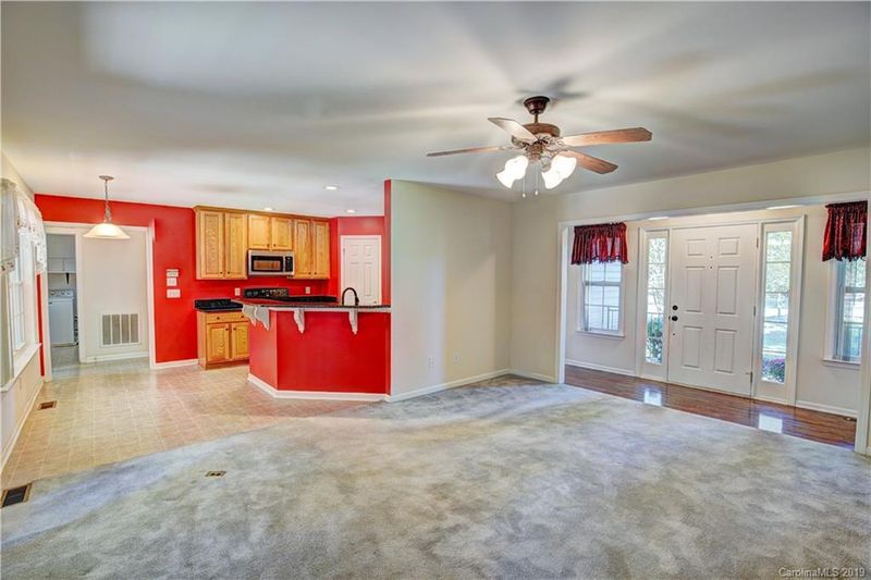 8437 Willow Oak Ln, Harrisburg, NC 28075