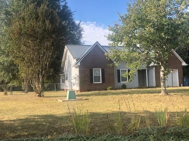 1409 Little Rd, Newton, NC 28658