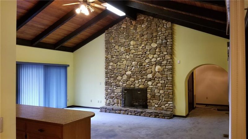 1102 3rd Avenue Dr, Conover, NC 28613