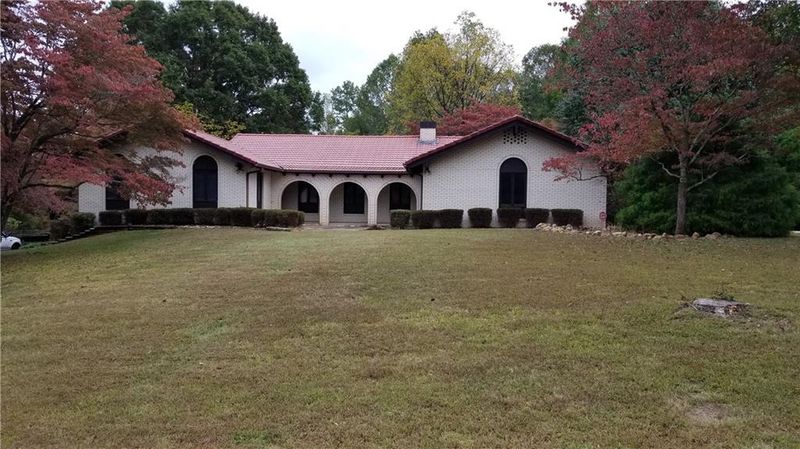 1102 3rd Avenue Dr, Conover, NC 28613