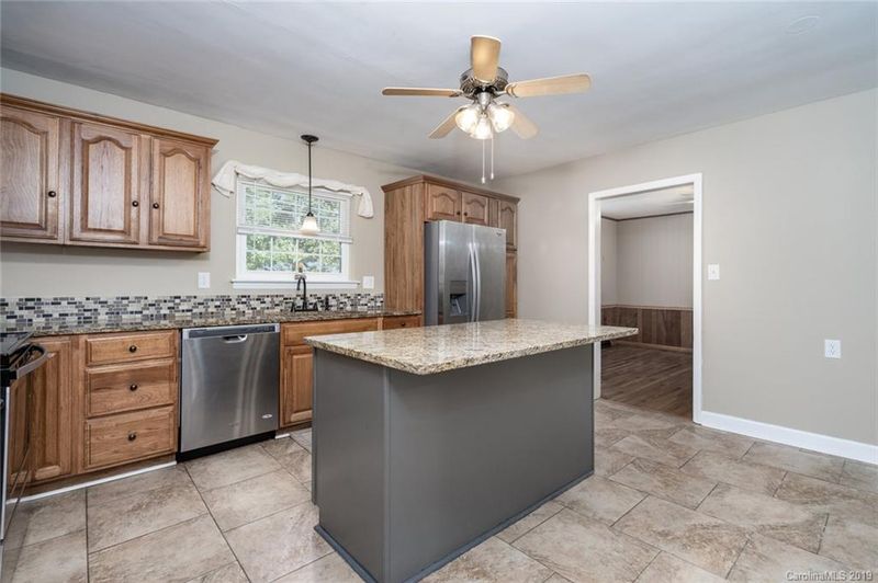 3884 King Wilkinson Rd, Lincolnton, NC 28092
