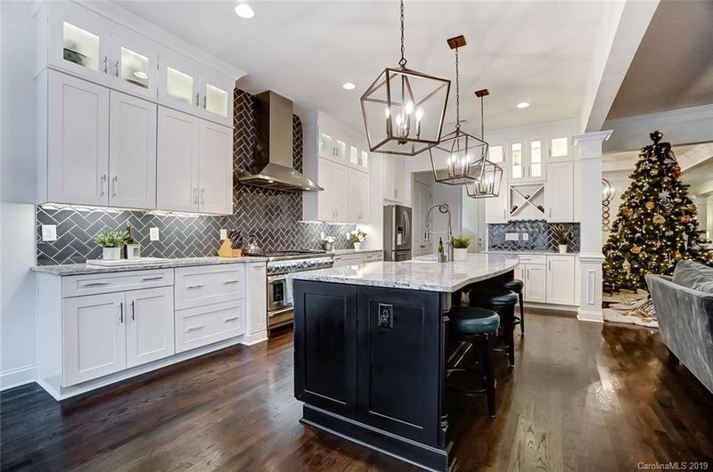4100 Deer Track Ct, Mint Hill, NC 28227