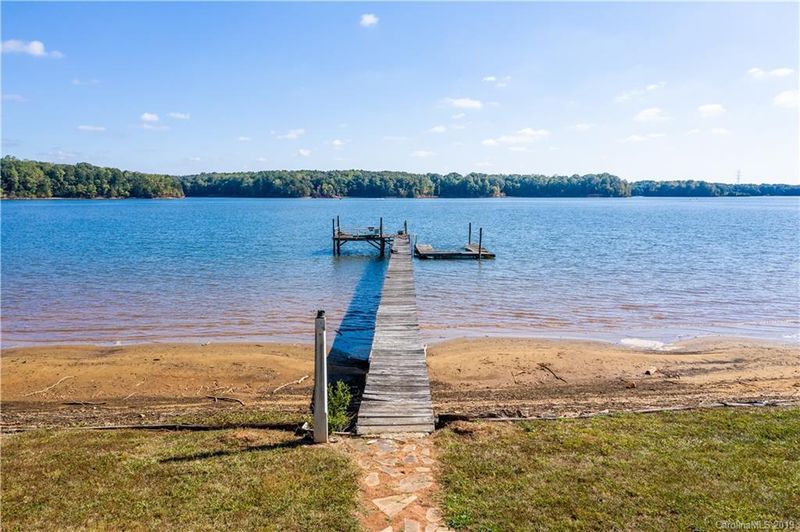 9245 Azalea Rd, Sherrills Ford, NC 28673