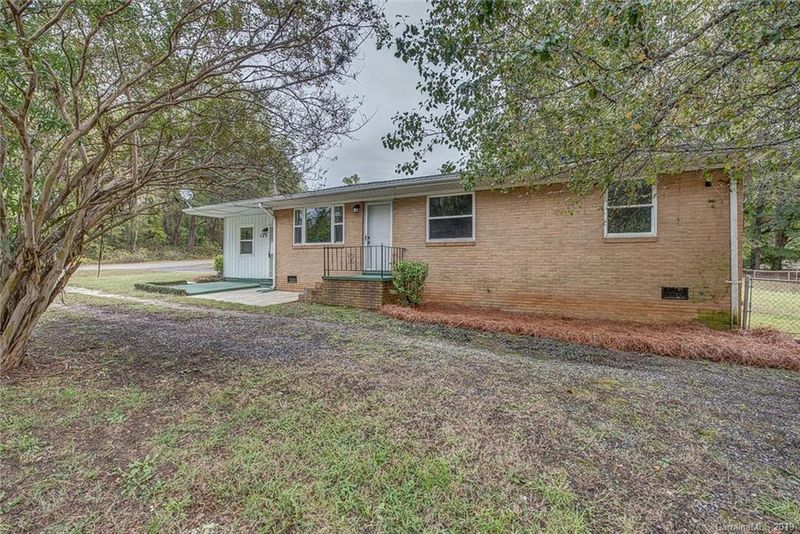 816 Stagecoach Rd, Gastonia, NC 28052