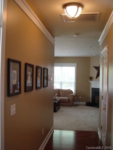 4815 Eaves Ln, Charlotte, NC 28215