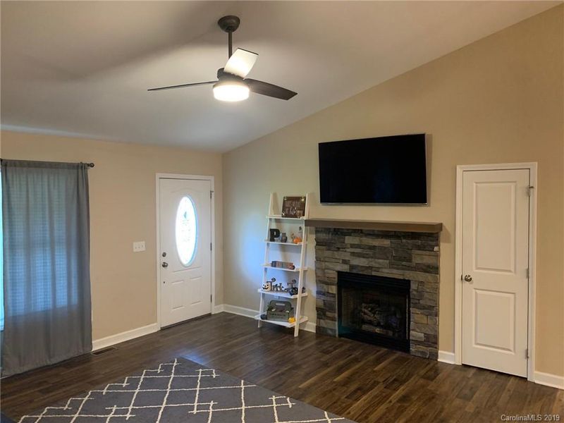 2804 Sweeping Pine Dr, Denver, NC 28037