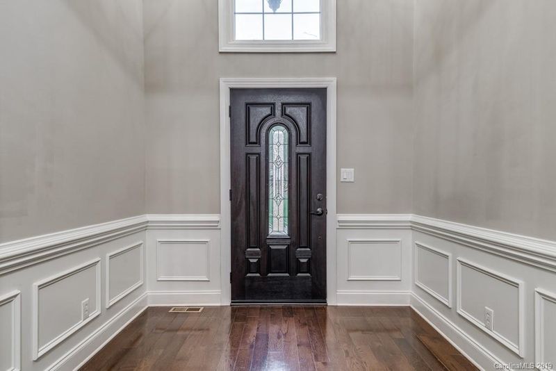 120 Sardis Pointe Rd, Charlotte, NC 28105