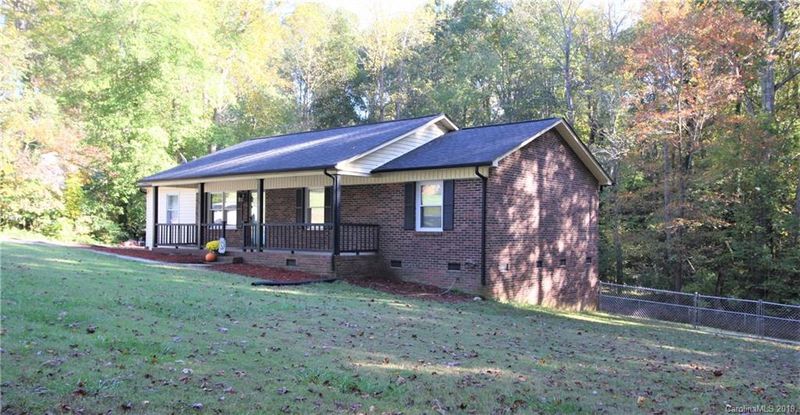 909 Mauney Rd, Stanley, NC 28164