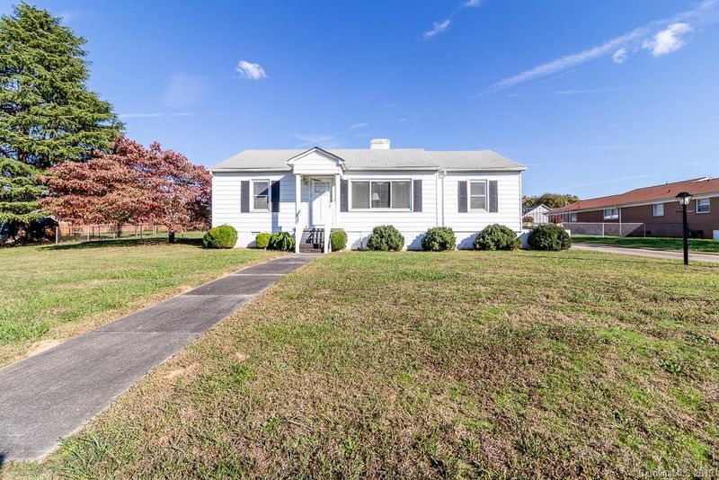 2106 Harkey Ave, Kannapolis, NC 28081