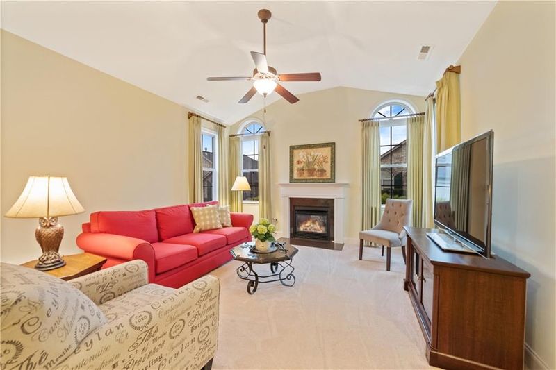 813-D Wynnshire Dr, Hickory, NC 28601