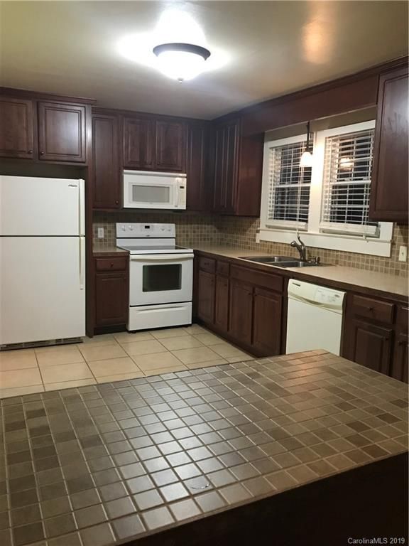 204 Elm St S, Cherryville, NC 28021