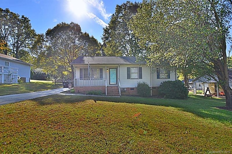 674 SW Sylvan St, Concord, NC 28025