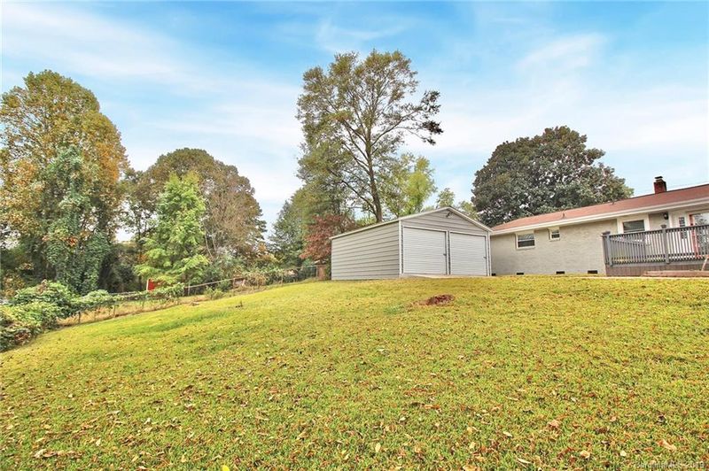1032 Midway Dr, Gastonia, NC 28054