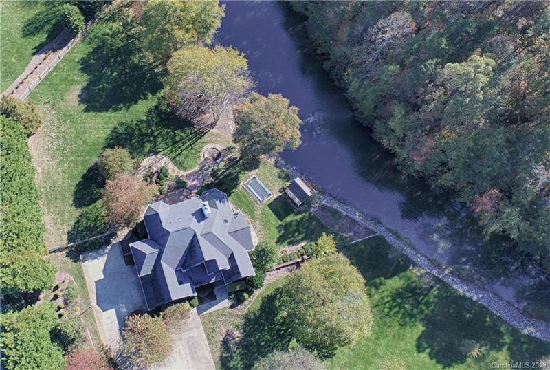 433 Baymount Dr, Statesville, NC 28625