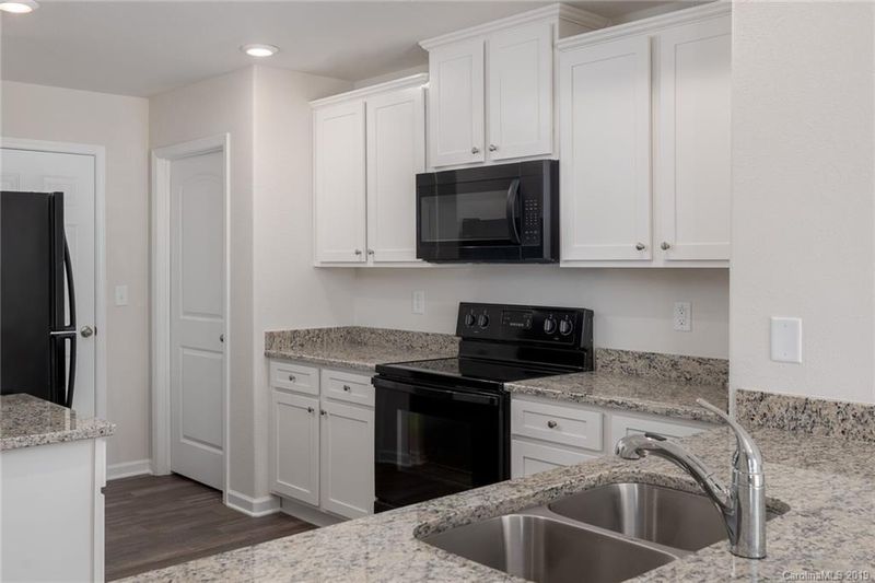 5222 Upton Pl, Charlotte, NC 28215