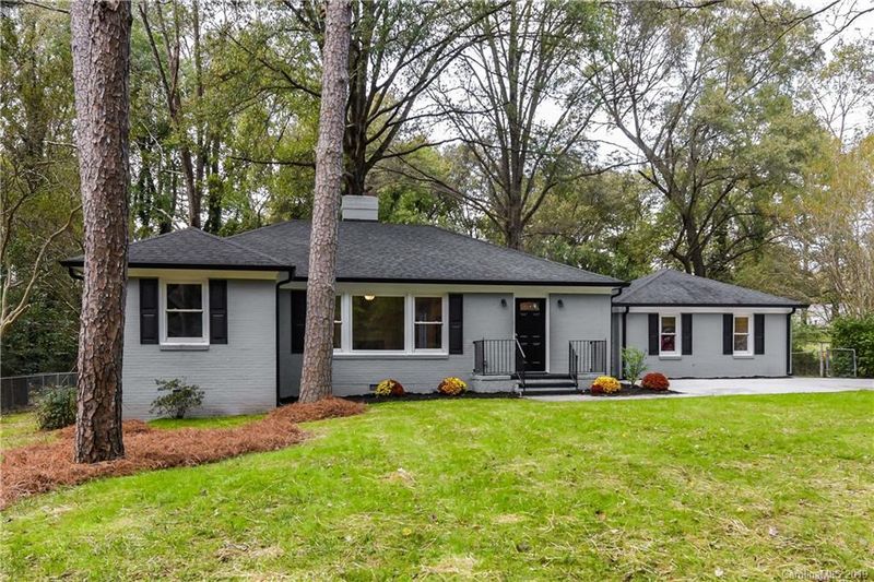1415 Crystal Rd, Charlotte, NC 28205