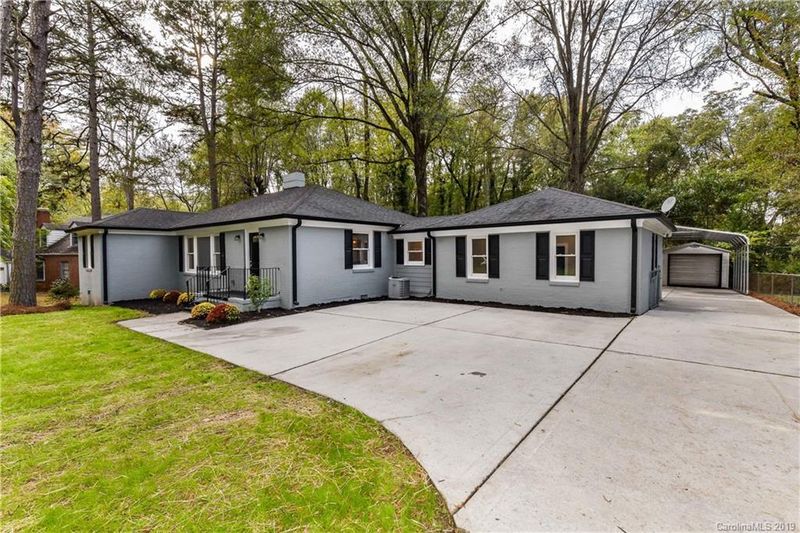 1415 Crystal Rd, Charlotte, NC 28205