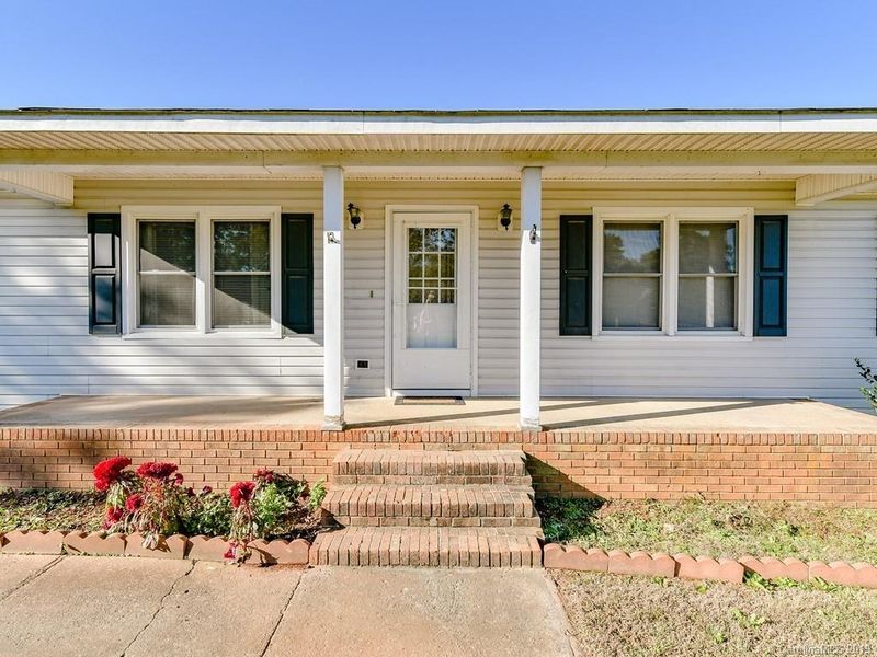 912 Edgehill Dr, Monroe, NC 28110