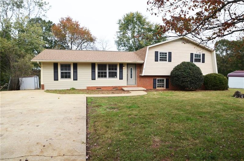 1138 Pecan St, Conover, NC 28613