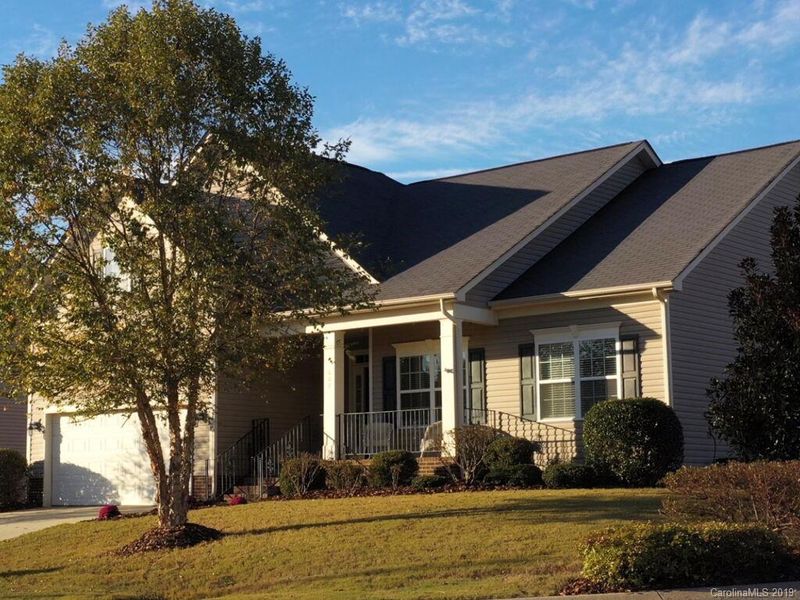 687 Stonehenge Dr, Rock Hill, SC 29730