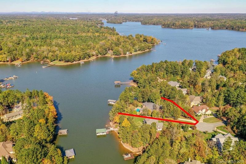 8896 Beach Bluff Ct, Sherrills Ford, NC 28673