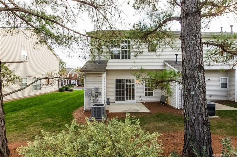 2825 Summergrove Ct, Matthews, NC 28105