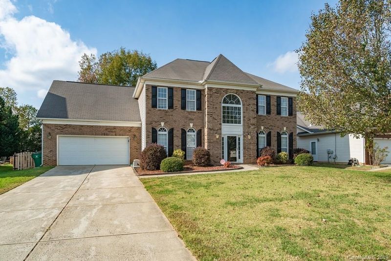 2525 Hampton Glen Ct, Matthews, NC 28105