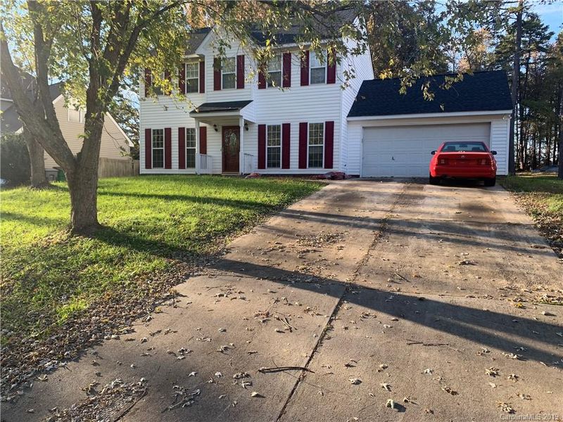5631 Hedgecrest Pl, Charlotte, NC 28269