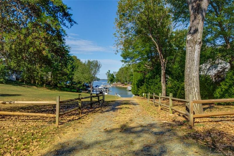 21333 Sandy Cove Rd, Cornelius, NC 28031