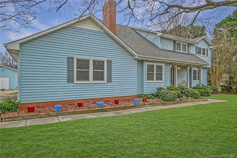 1741 Lexington Pl, Concord, NC 28027