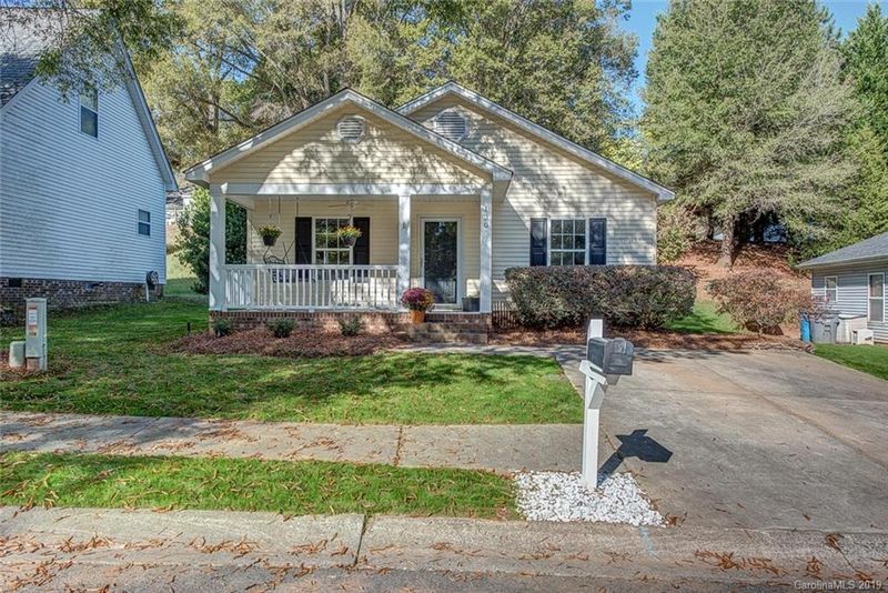 130 Pratt St, Belmont, NC 28012