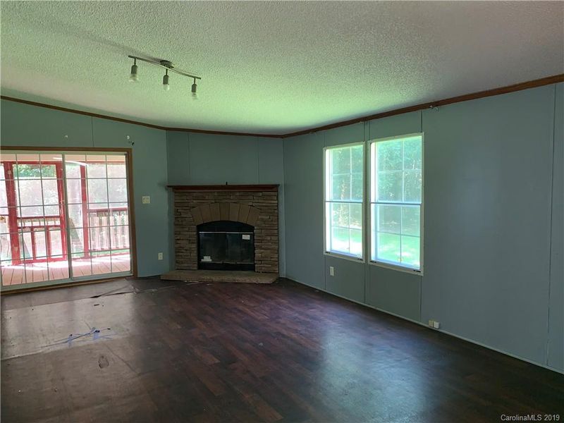 135 Fox Hunter Rd, Harmony, NC 28634