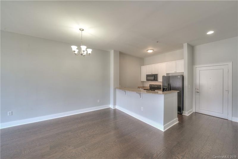 115 Park Ave E #305, Charlotte, NC 28203