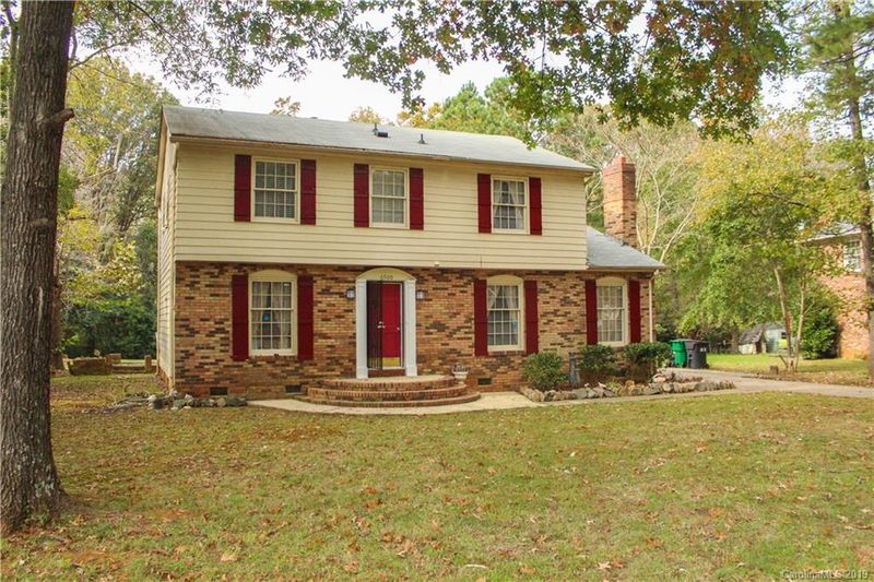 6900 Marlbrook Dr, Charlotte, NC 28212