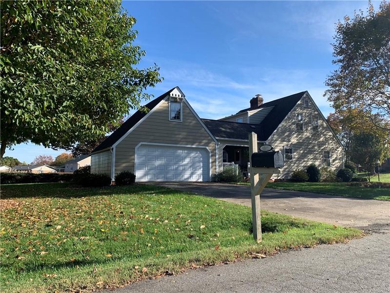 4801 Kennedy St, Hickory, NC 28602