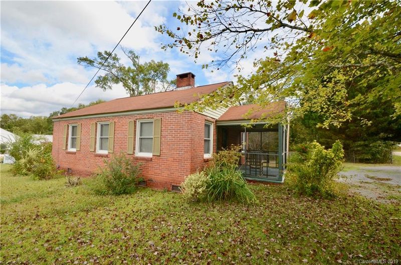 1565 Hillcrest Ave, Lancaster, SC 29720