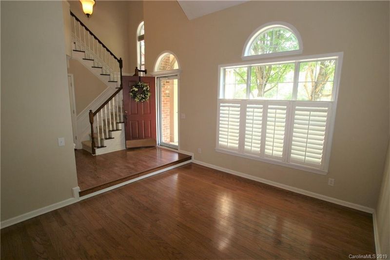 6818 Pipestone Ln, Charlotte, NC 28269