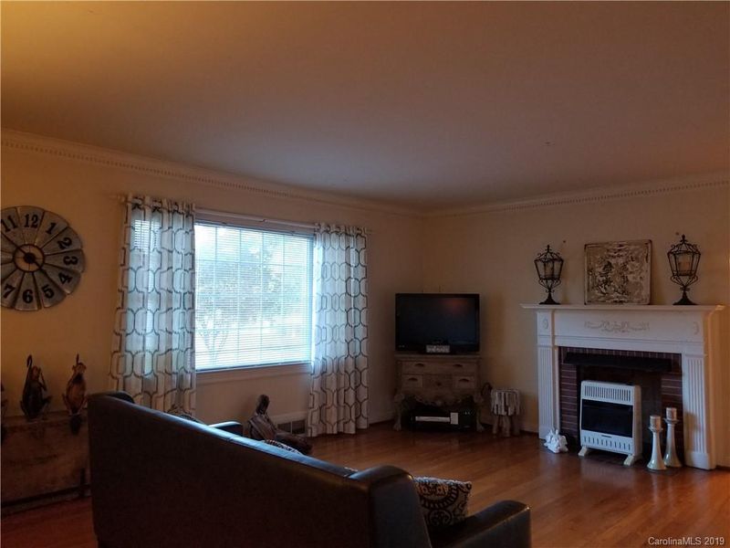 607 Bonview Ave, Lincolnton, NC 28092