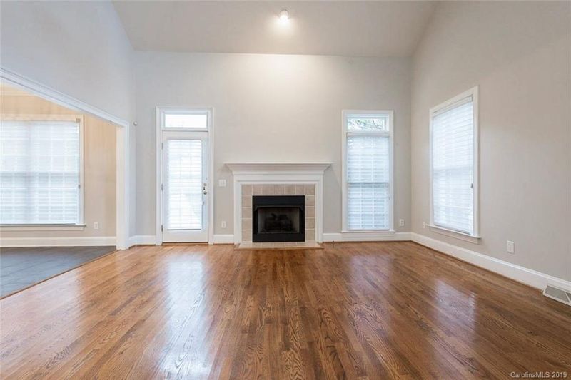 810 Stargard Ct, Charlotte, NC 28270