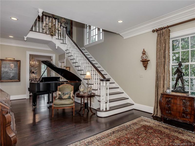 1239 Wareham Ct, Charlotte, NC 28207