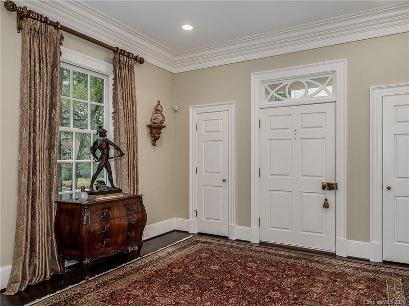1239 Wareham Ct, Charlotte, NC 28207
