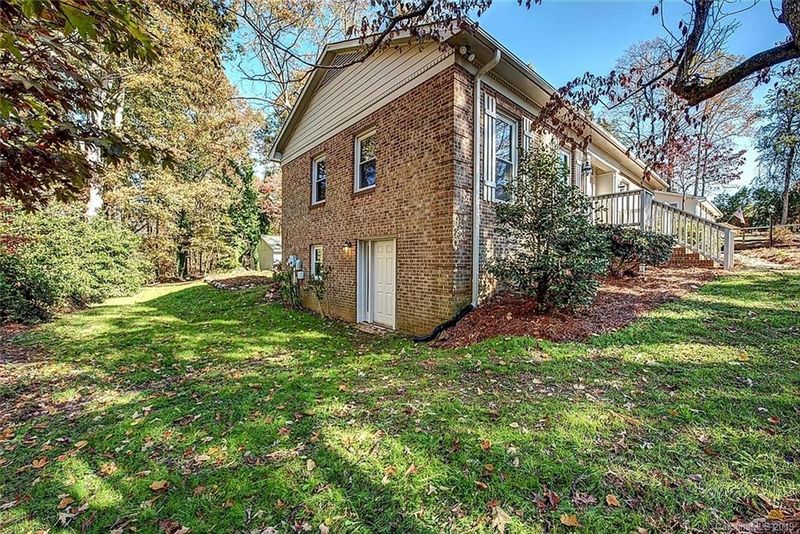 604 Texas Trl, Dallas, NC 28034