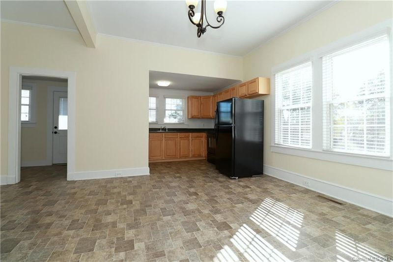 624 N Main St, Kannapolis, NC 28081