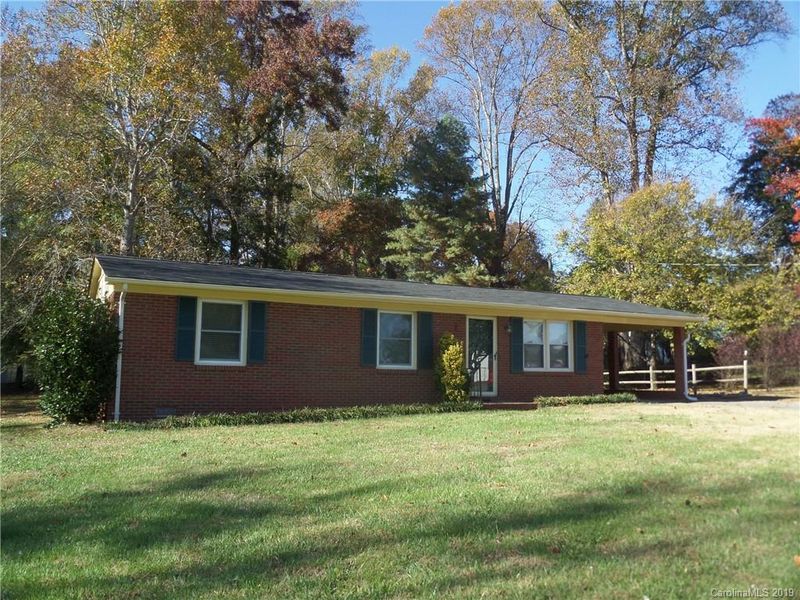 100 Smith Ln, Mount Holly, NC 28120