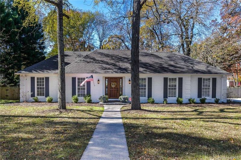 6600 Brynwood Dr, Charlotte, NC 28226