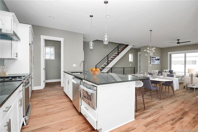 424 Whitehaven Ave, Charlotte, NC 28208