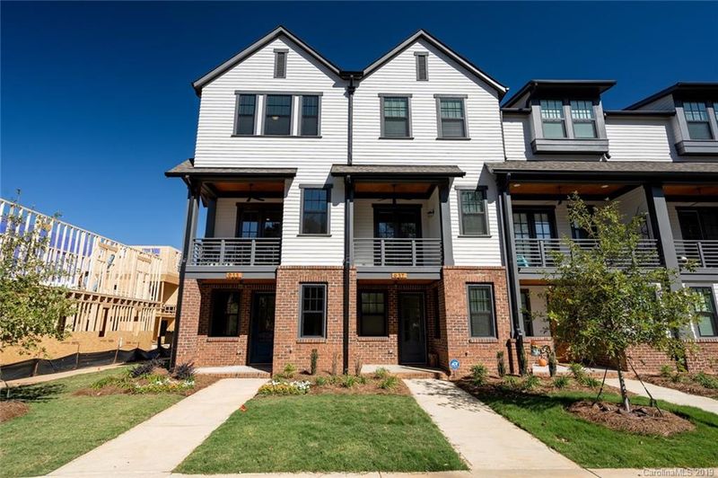 925 E 36th St #6, Charlotte, NC 28205